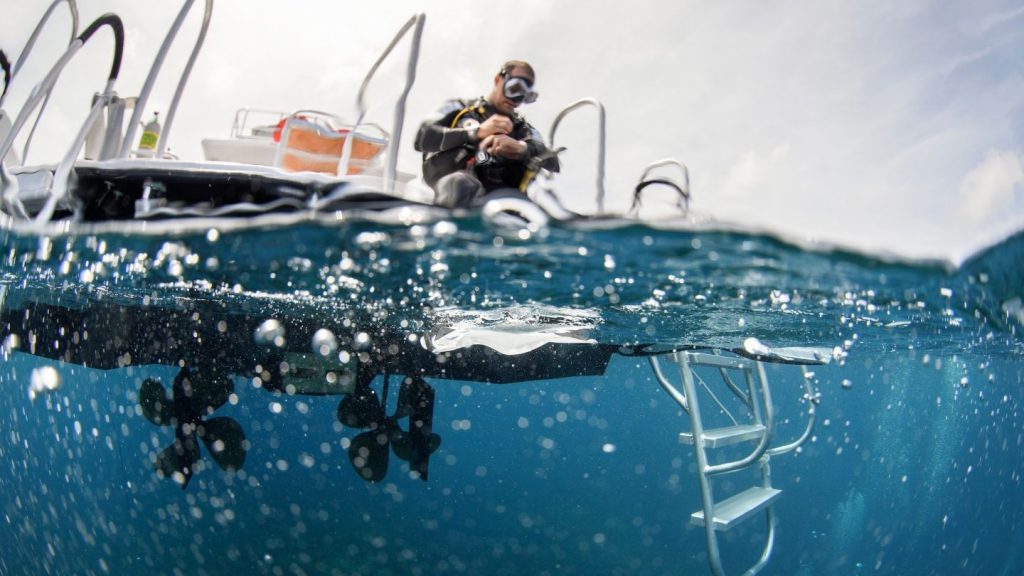 subacqueo con brevetto specialistico da barca