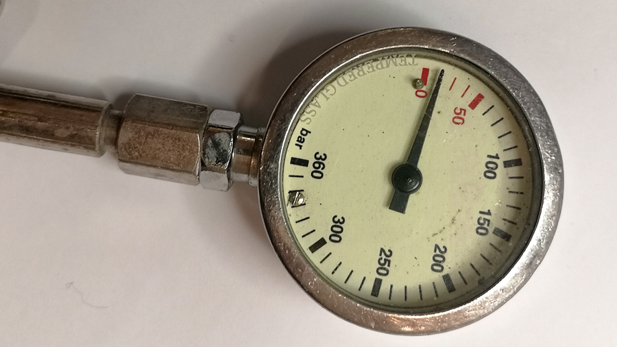 manometro-rotto