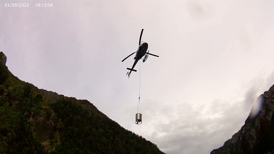 elicottero alta quota trasporto pesci