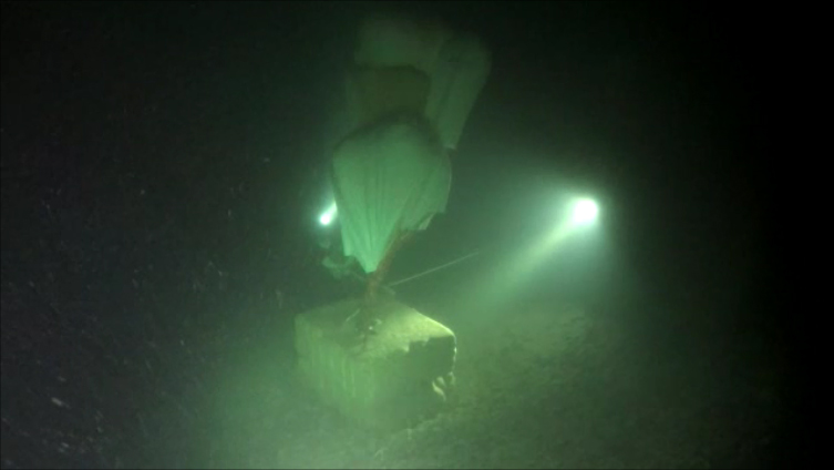 plinto fondo lago recupero