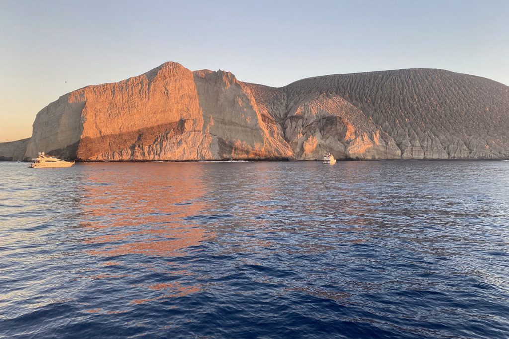 Isola Vulcanica San Benedicto Arcipelago Revillagigedo Messico tramonto